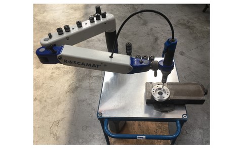 Bras de taraudage pneumatique